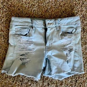 Women’s American Eagle jean shorts. Size 6